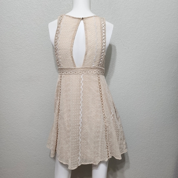 Free People Wherever You Go Sleevless Ivory Lace Dress Size S - Picture 7 of 13